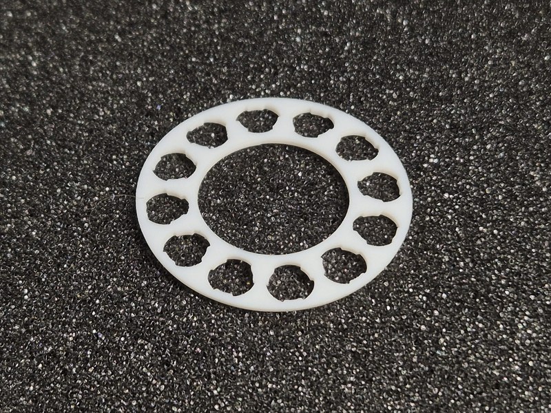 PTFE guide cage cut with Finecut