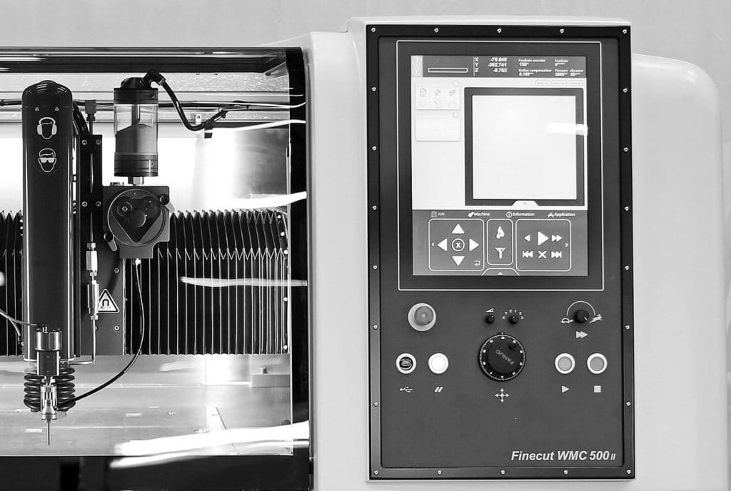 The Finecut Hchine Interface, HMI, Finecut WMC500II